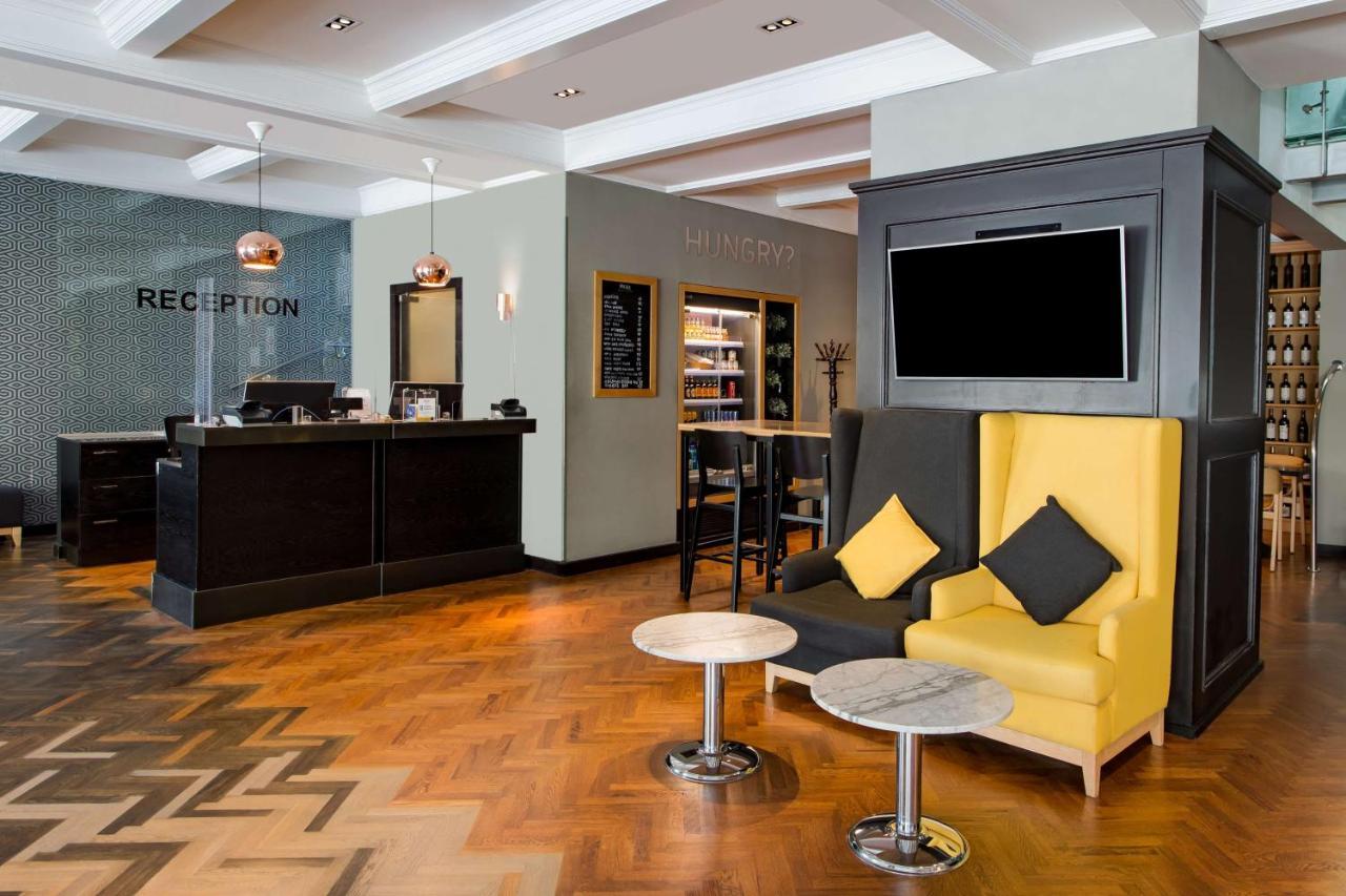 Park Inn By Radisson Bucharest Hotel & Residence Esterno foto