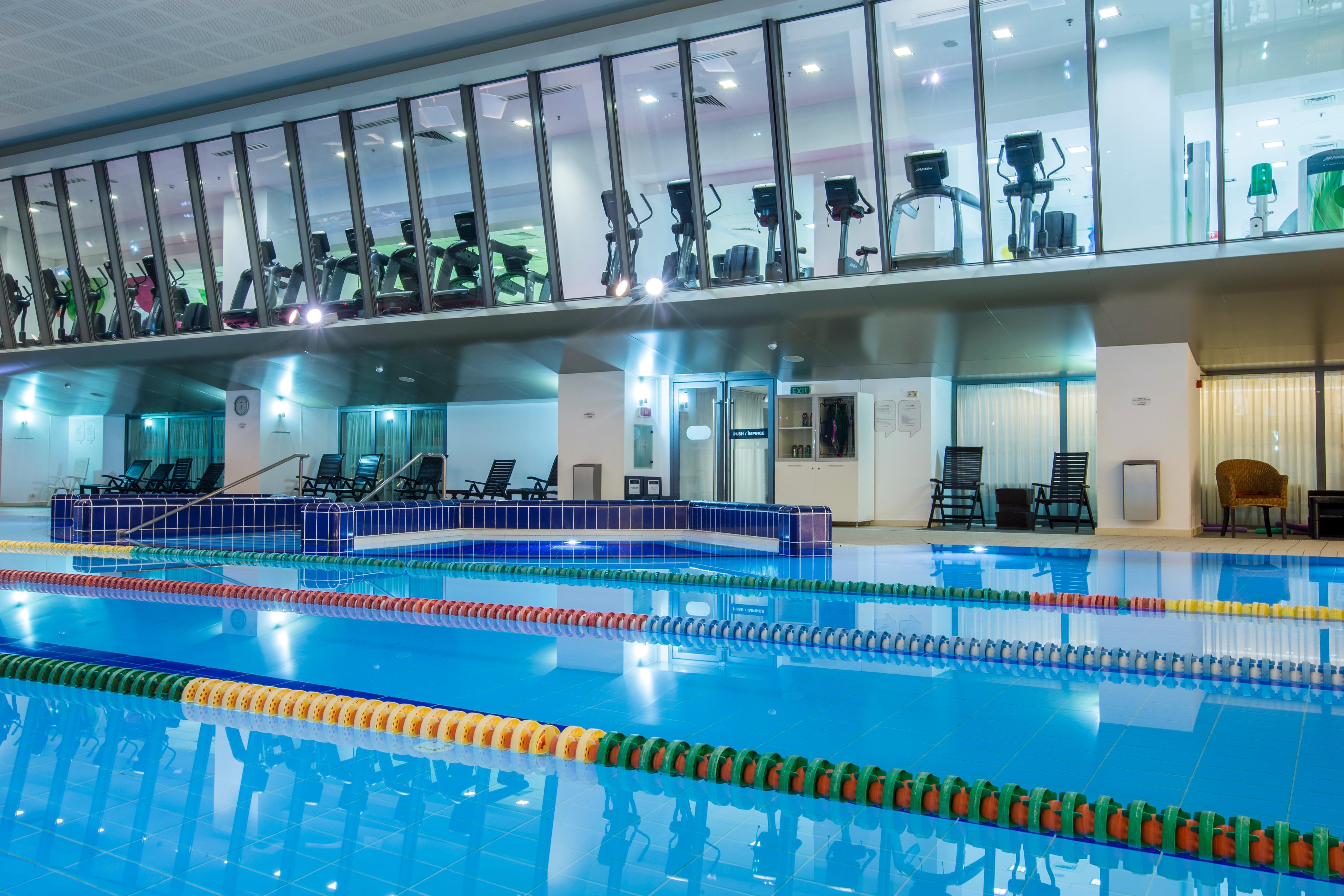 Park Inn By Radisson Bucharest Hotel & Residence Esterno foto