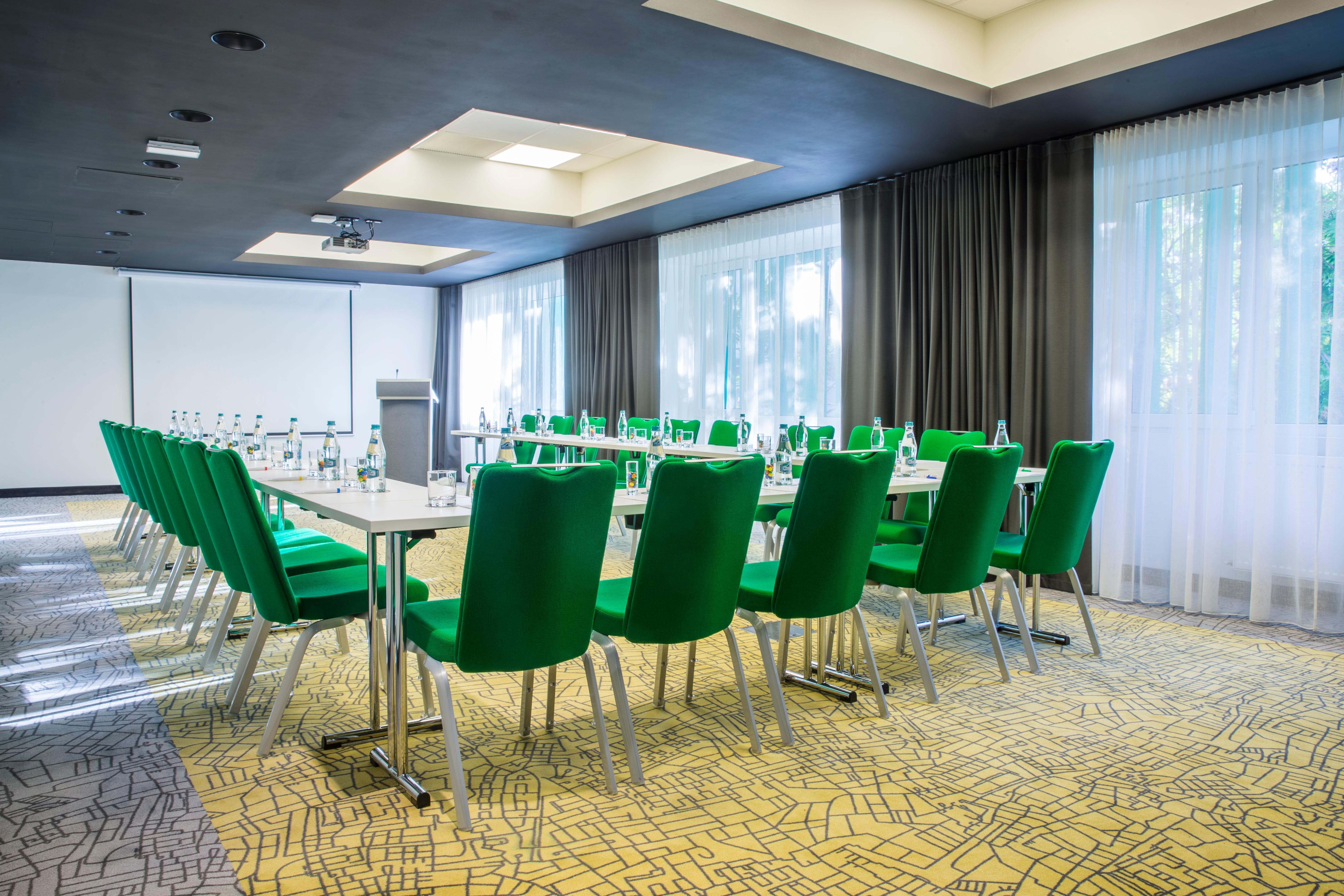 Park Inn By Radisson Bucharest Hotel & Residence Esterno foto