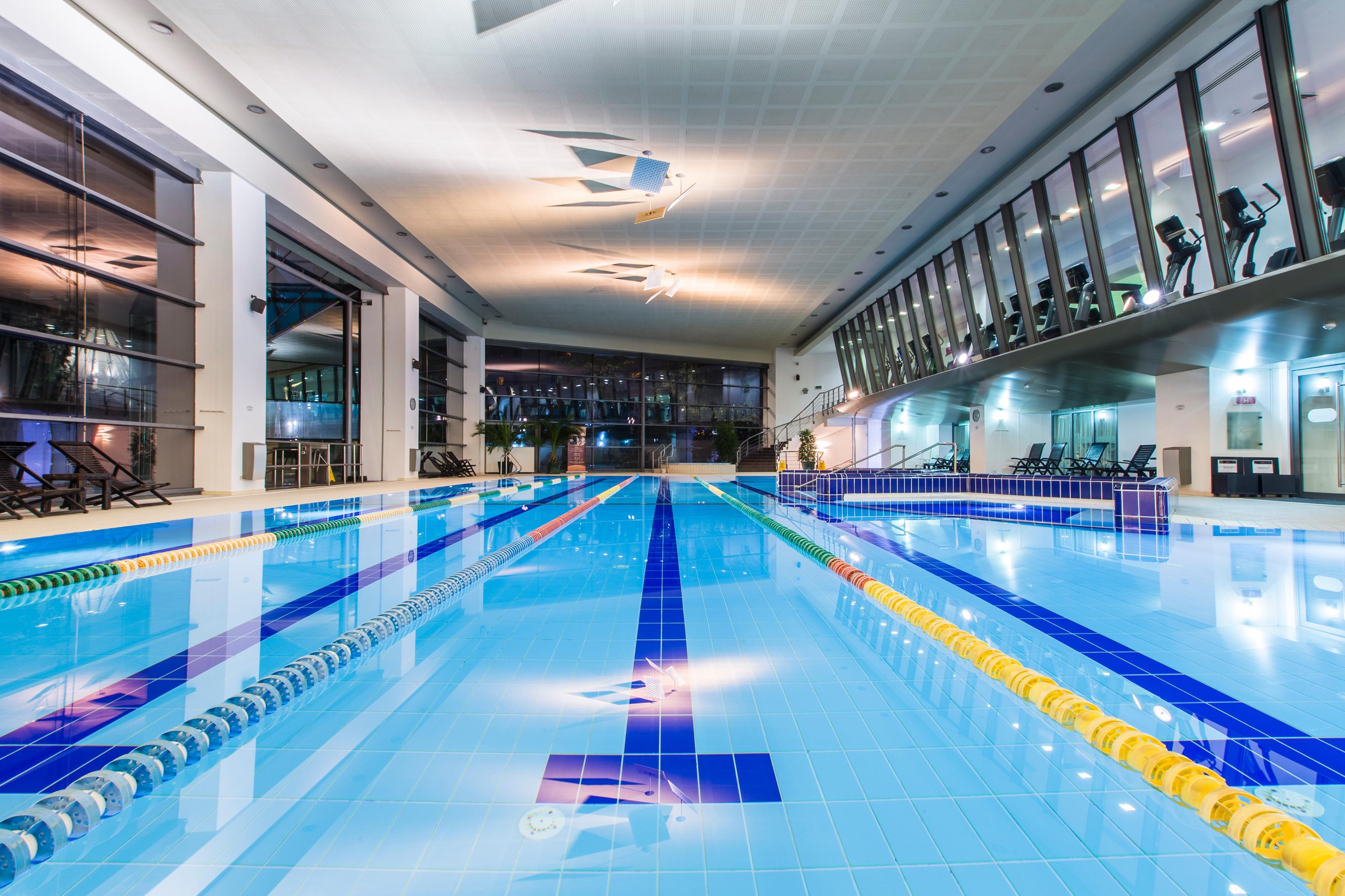 Park Inn By Radisson Bucharest Hotel & Residence Esterno foto